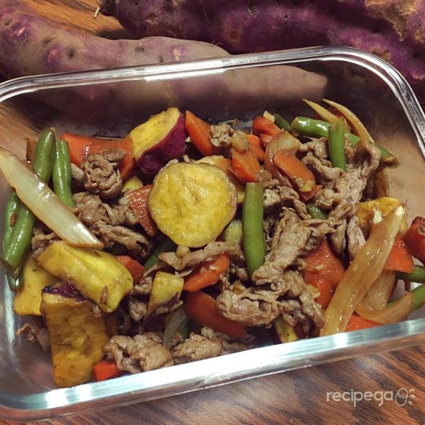 Sweet Potato Nikujaga (さつまいもで肉じゃが)